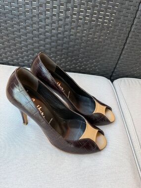 Butter leather women heels, size EU8